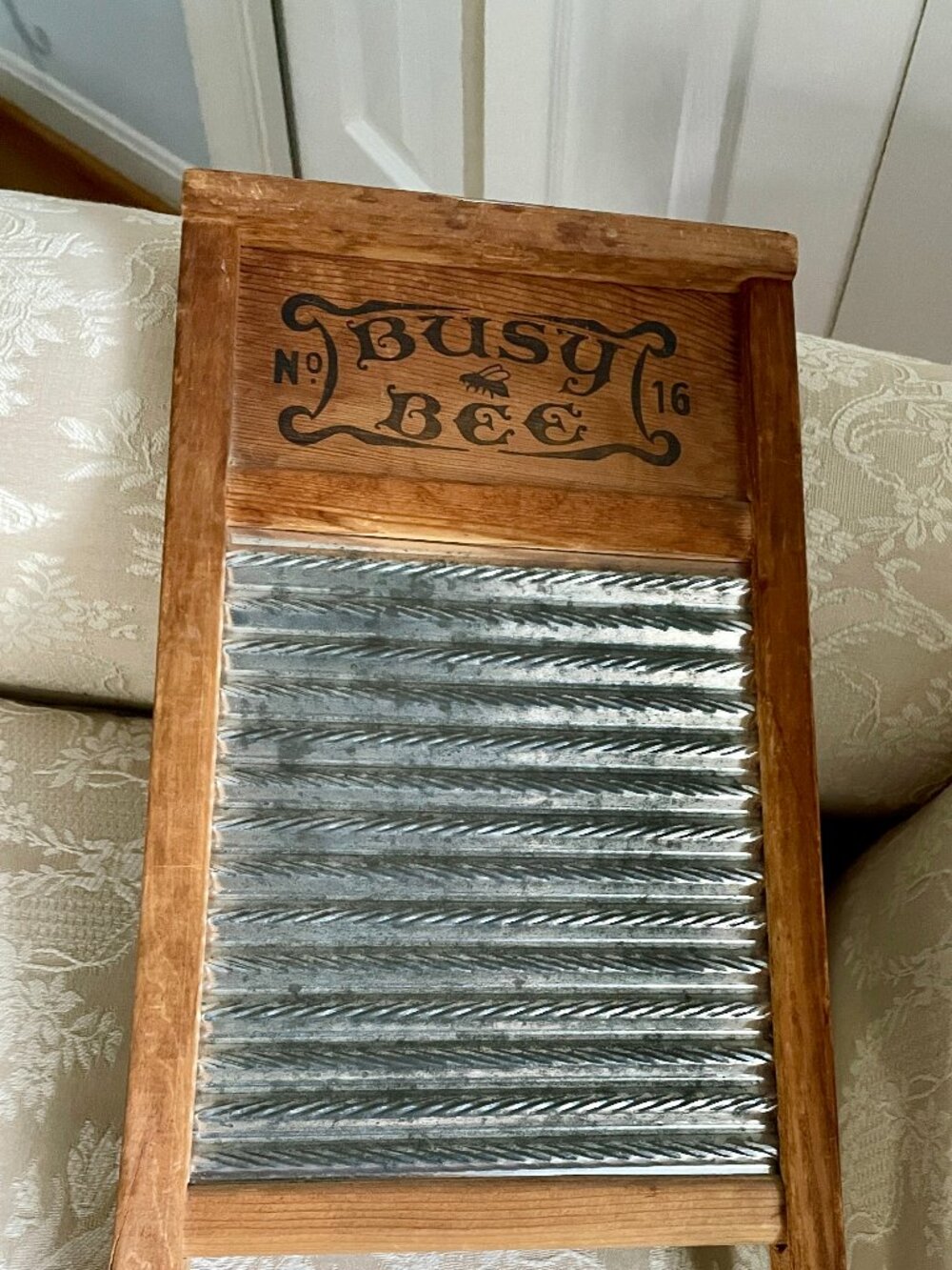 Antique Washboard - Picture 4 of 8